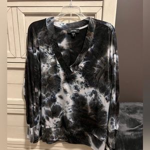 Karen Kane tie dyed V-neck pullover Size 2X
